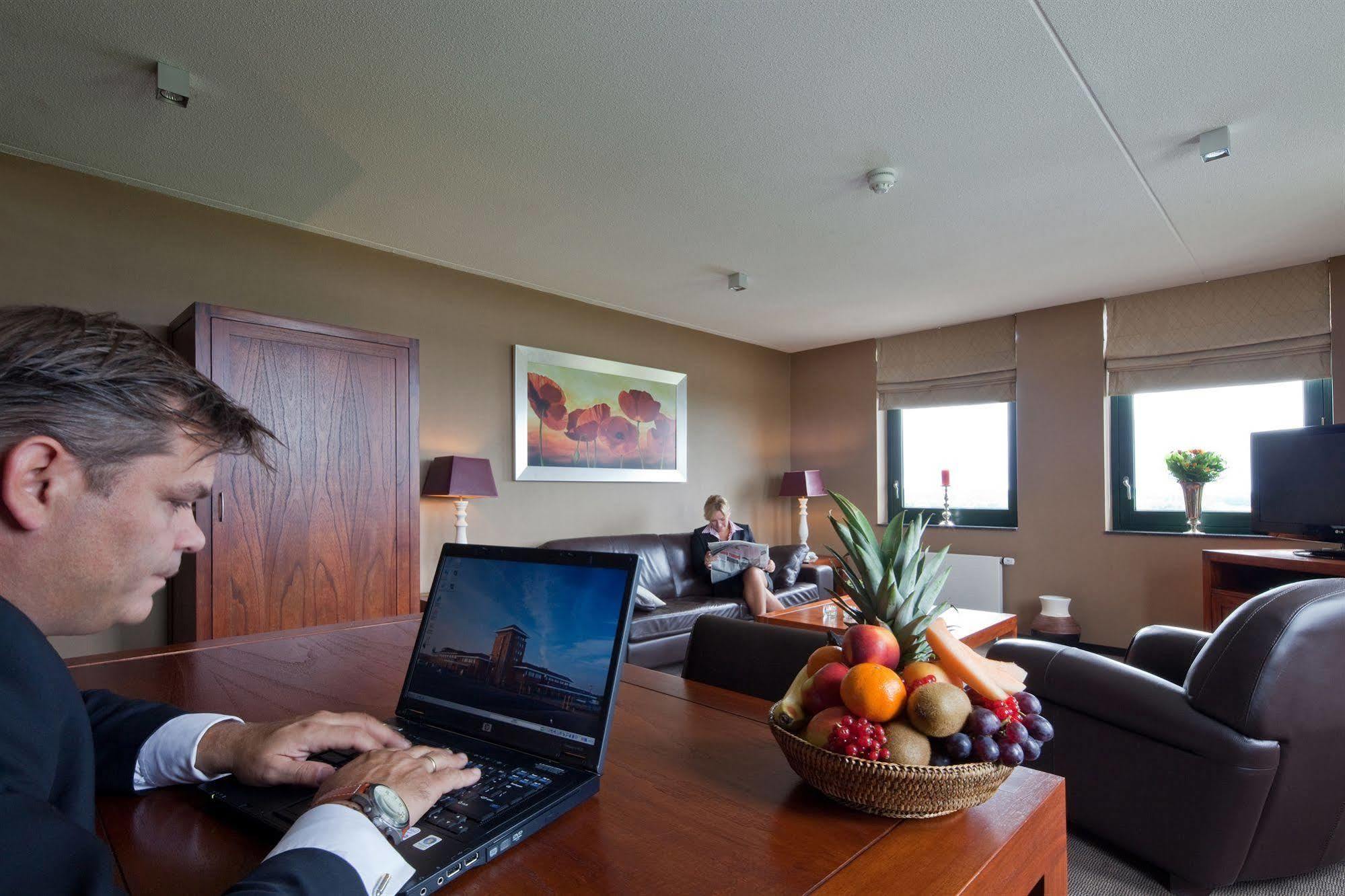 Hotel Van Der Valk Wolvega-Heerenveen Kültér fotó