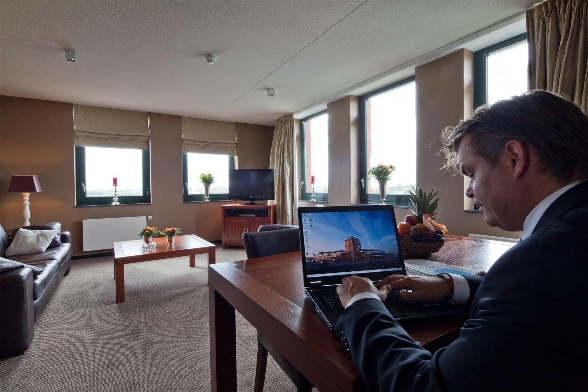 Hotel Van Der Valk Wolvega-Heerenveen Kültér fotó